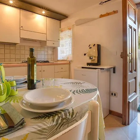 Beautiful In With Kitchen Apartment